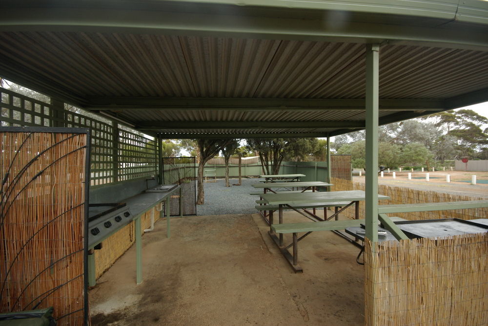 Dundas Acclaim Gateway Caravan Park מראה חיצוני תמונה